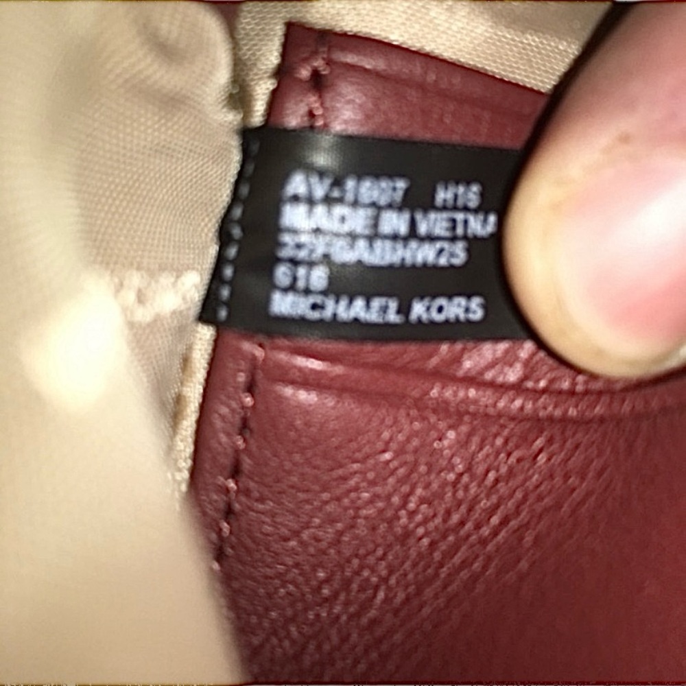 MICHAEL MICHAEL KORS Grommet Wristlet - Picture 7 of 8